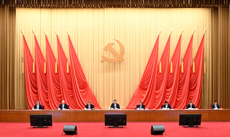 4月3日，，，，学习贯彻习近平新时代中国特色社会主义头脑主题教育事情聚会在北京召开。。中共中央总书记、国家主席、中央军委主席习近平出席聚会并揭晓主要讲话。。李强、赵乐际、王沪宁、蔡奇、丁薛祥、李希、韩正出席聚会。。